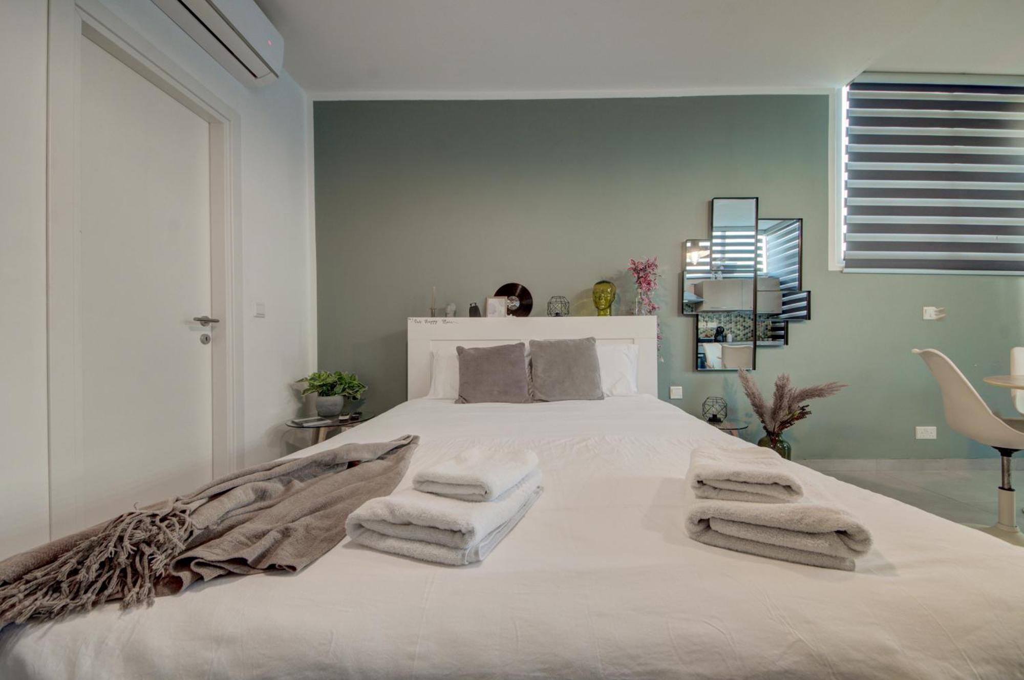 Cosy Penthouse In Hamrun - Walking Distance To Valletta Exterior photo